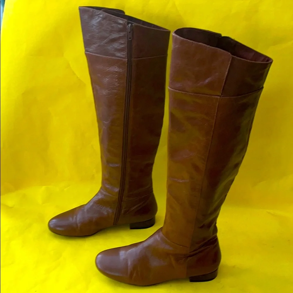 Vintage reddish brown Nine West leather boots